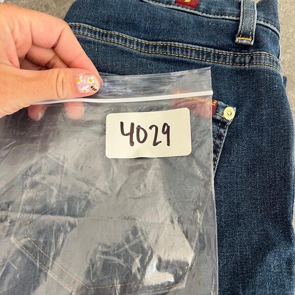 7 FOR ALL MANKIND Women's Bootcut Tailorless Jeans Size 27 In Medium Wash - Picture 11 of 14